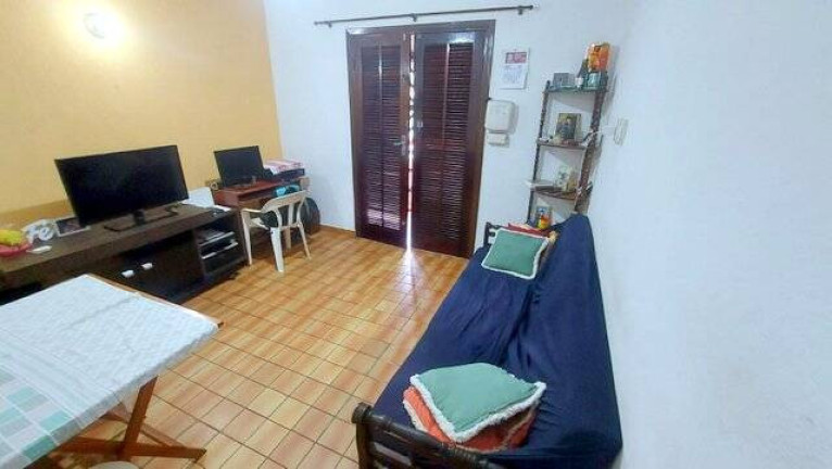 Imagem Casa com 1 Quarto à Venda, 230 m² em Centro - Peruíbe