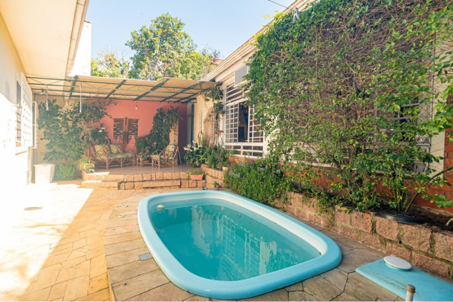 Imagem Casa com 3 Quartos à Venda, 248 m² em Três Figueiras - Porto Alegre