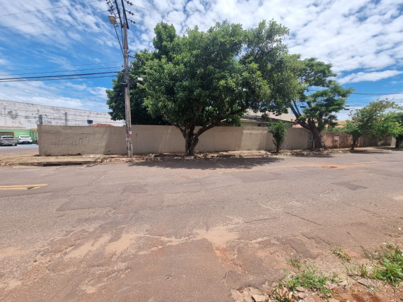 Imagem Terreno à Venda, 388 m² em Vila Carvalho - Campo Grande Imagem Terreno à Venda, 388 m² em Vila Carvalho - Campo Grande