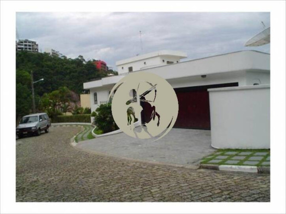 Casa com 10 Quartos à Venda, 2.400 m² em Morro Santa Terezinha - Santos