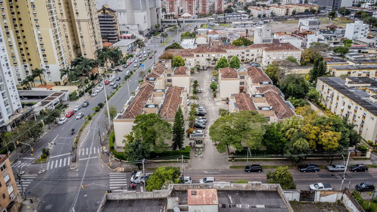 Imagem Apartamento com 4 Quartos à Venda, 74 m² em Passo Da Areia - Porto Alegre