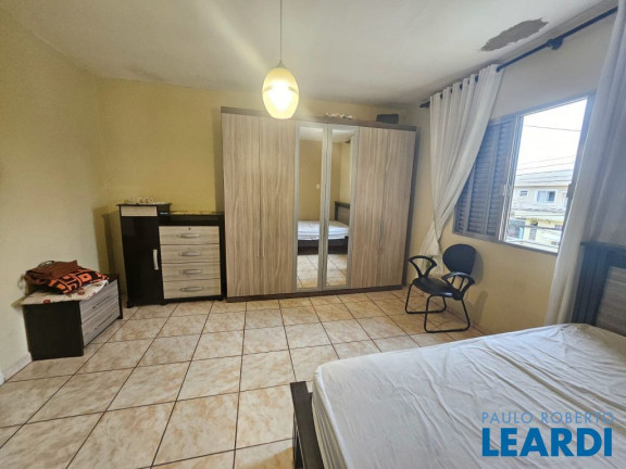 Imagem Casa com 1 Quarto à Venda, 147 m² em Vila Floresta - Santo André