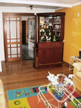 Imagem Casa com 4 Quartos à Venda, 510 m² em Tristeza - Porto Alegre Imagem Casa com 4 Quartos à Venda, 510 m² em Tristeza - Porto Alegre