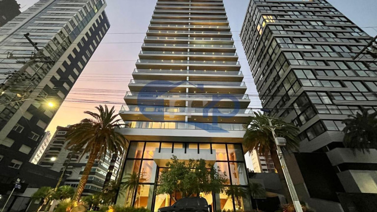 Apartamento com 4 Quartos à Venda, 215 m² em Predial - Torres