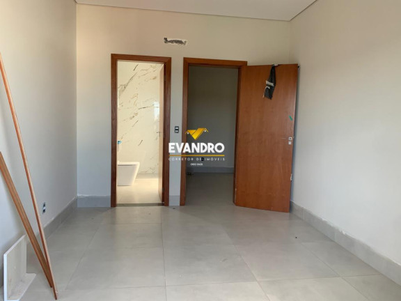 Imagem Casa com 3 Quartos à Venda, 300 m² em Condomínio Belvedere Ii - Cuiabá Imagem Casa com 3 Quartos à Venda, 300 m² em Condomínio Belvedere Ii - Cuiabá