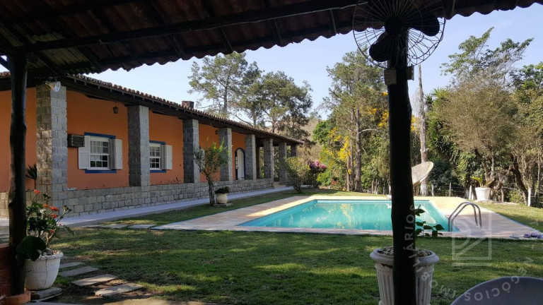 Fazenda à Venda, 530 m² em Centro - Cruzeiro