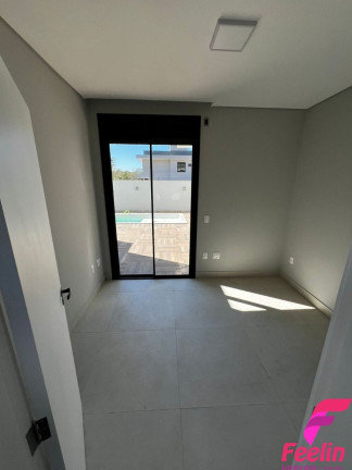 Imagem Casa de Condomínio com 3 Quartos à Venda, 174 m² em Cidade Universitária Pedra Branca - Palhoça Imagem Casa de Condomínio com 3 Quartos à Venda, 174 m² em Cidade Universitária Pedra Branca - Palhoça