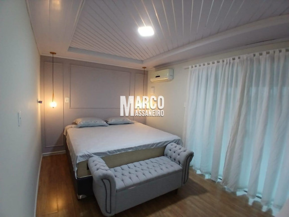 Imagem Casa com 3 Quartos à Venda, 360 m² em Pinheiros - Balneário Barra Do Sul