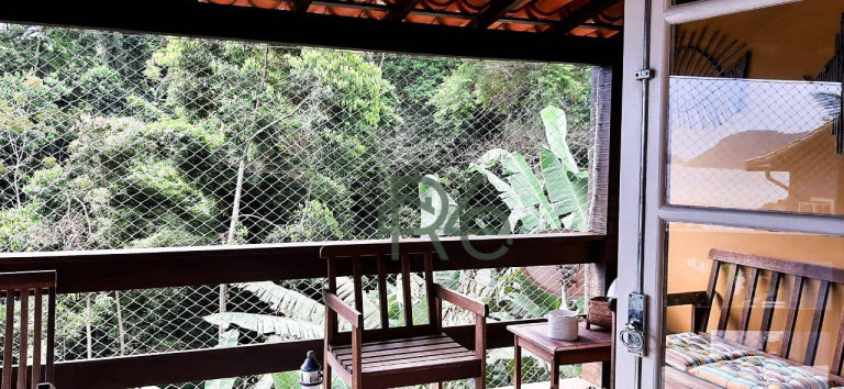 Imagem Casa com 5 Quartos à Venda, 200 m² em Vila Velha - Angra Dos Reis