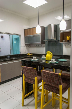 Imagem Casa com 3 Quartos à Venda, 190 m² em Alto Umuarama - Uberlândia