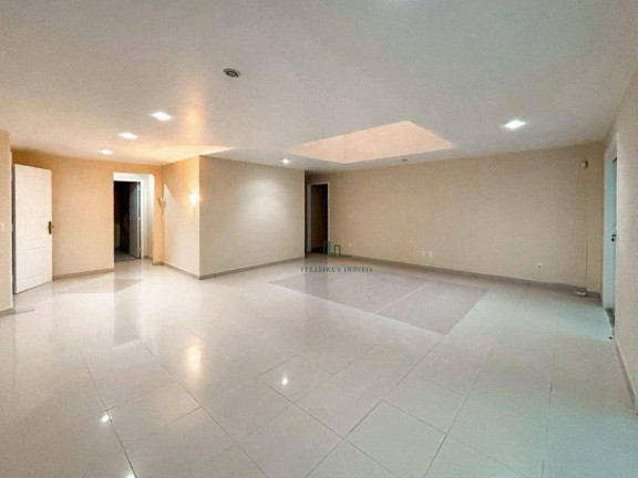 Casa com 5 Quartos à Venda, 345 m² em Itaipu - Niterói