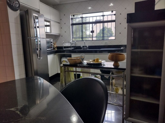 Imagem Casa com 3 Quartos à Venda,  em Boa Vista - Curitiba