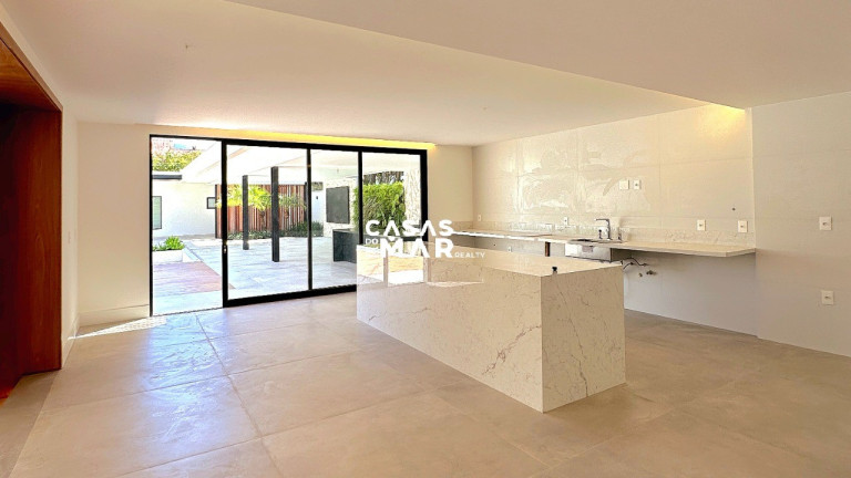 Imagem Casa com 6 Quartos à Venda, 1.020 m² em Barra Da Tijuca - Rio De Janeiro Imagem Casa com 6 Quartos à Venda, 1.020 m² em Barra Da Tijuca - Rio De Janeiro