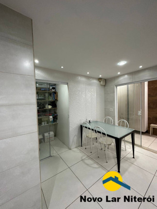Imagem Casa com 3 Quartos à Venda, 302 m² em Piratininga - Niterói