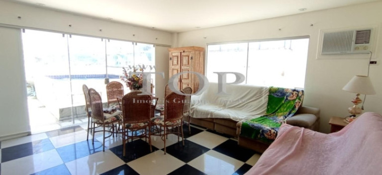 Imagem Cobertura com 3 Quartos à Venda, 190 m² em Enseada - Guarujá