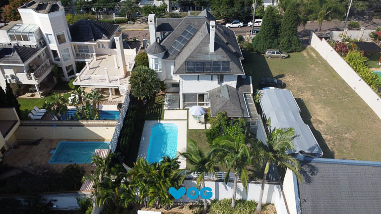 Imagem Casa com 4 Quartos à Venda, 645 m² em Chácara Das Pedras - Porto Alegre