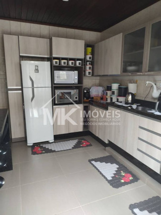Imagem Sobrado com 5 Quartos à Venda, 270 m² em Uberaba - Curitiba Imagem Sobrado com 5 Quartos à Venda, 270 m² em Uberaba - Curitiba