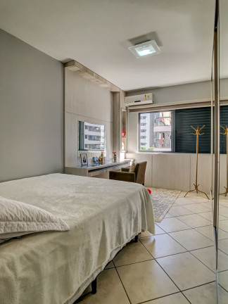 Imagem Apartamento com 3 Quartos à Venda, 147 m² em Centro - Criciúma
