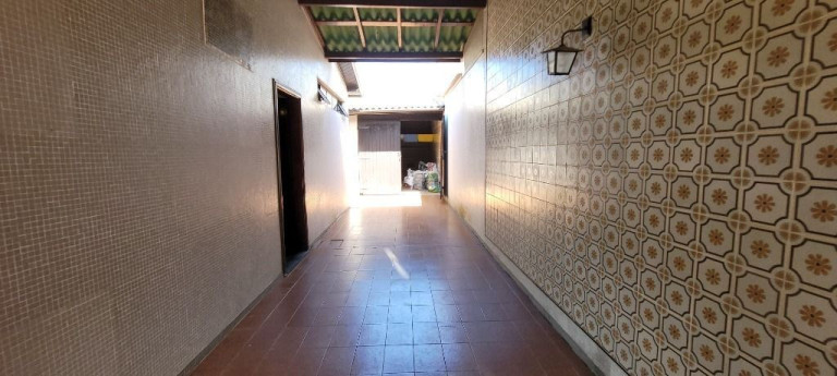 Imagem Casa com 1 Quarto à Venda, 279 m² em Solemar - Praia Grande Imagem Casa com 1 Quarto à Venda, 279 m² em Solemar - Praia Grande
