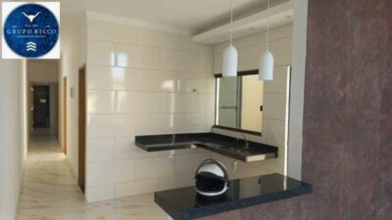 Imagem Casa com 3 Quartos à Venda, 127 m² em Goiânia Imagem Casa com 3 Quartos à Venda, 127 m² em Goiânia
