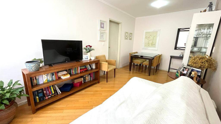 Imagem Apartamento com 2 Quartos à Venda, 67 m² em São João - Porto Alegre Imagem Apartamento com 2 Quartos à Venda, 67 m² em São João - Porto Alegre