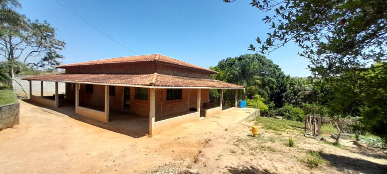 Chácara com 3 Quartos à Venda, 100 m² em Bom Retiro - São José Dos Campos