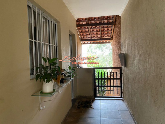 Imagem Casa com 3 Quartos à Venda, 450 m²