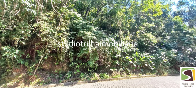 Terreno à Venda, 1.912 m² em Barra Velha - Ilhabela