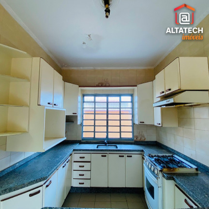 Imagem Casa com 3 Quartos à Venda, 250 m² em Campos Eliseos - Poços De Caldas