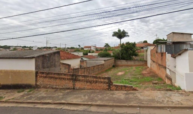 Terreno à Venda, 420 m² em Vila Ramalho - Lins