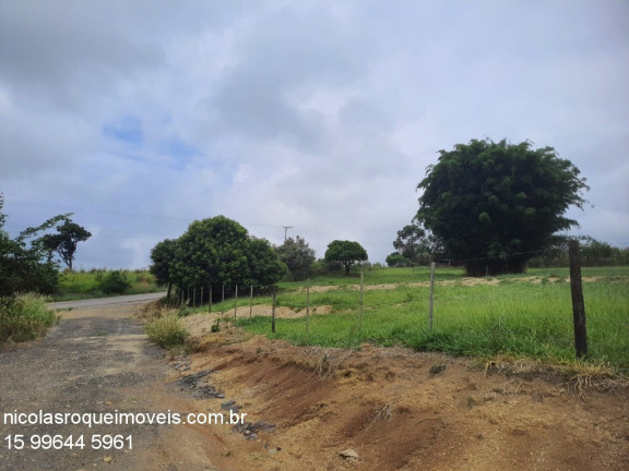 Imagem Imóvel com 1 Quarto à Venda, em Faxinal - Angatuba Imagem Imóvel com 1 Quarto à Venda, em Faxinal - Angatuba