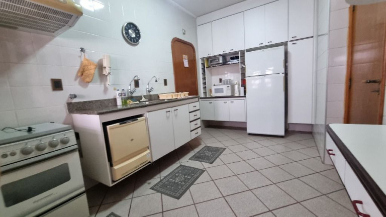 Imagem Apartamento com 3 Quartos à Venda, 130 m² em Pitangueiras - Guarujá Imagem Apartamento com 3 Quartos à Venda, 130 m² em Pitangueiras - Guarujá
