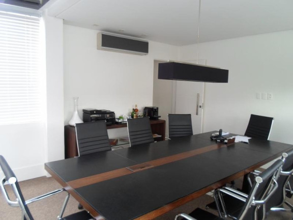 Casa com 5 Quartos à Venda, 240 m² em Brooklin Paulista - São Paulo