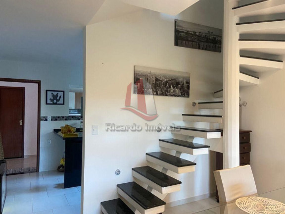 Imagem Imóvel com 4 Quartos à Venda, 400 m² em Cabo Frio