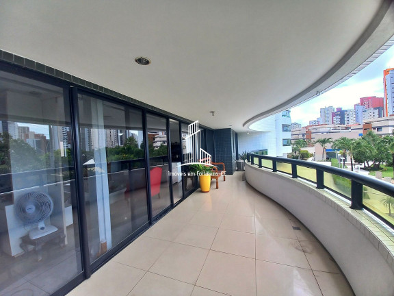 Foto do imóvel Apartamento com 3 Quartos à Venda, 240 m² em Cocó - Fortaleza