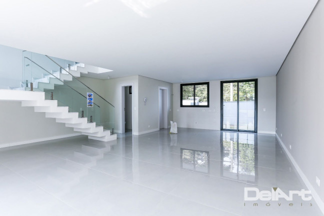 Imagem Casa com 3 Quartos à Venda, 224 m² em Uberaba - Curitiba
