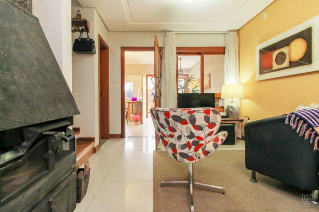 Imagem Imóvel com 3 Quartos à Venda, em Hípica - Porto Alegre Imagem Imóvel com 3 Quartos à Venda, em Hípica - Porto Alegre