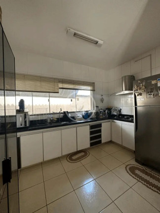 Imagem Casa com 4 Quartos à Venda, 182 m² em Condomínio Do Lago - Goiânia Imagem Casa com 4 Quartos à Venda, 182 m² em Condomínio Do Lago - Goiânia