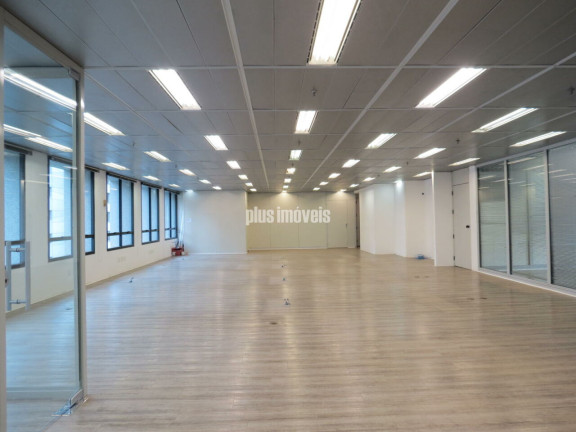 Imóvel Comercial para Alugar, 250 m² em Vila Olímpia - São Paulo