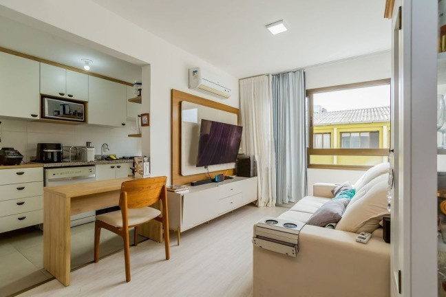Imagem Imóvel com 2 Quartos à Venda, 67 m² em Passo Da Areia - Porto Alegre Imagem Imóvel com 2 Quartos à Venda, 67 m² em Passo Da Areia - Porto Alegre