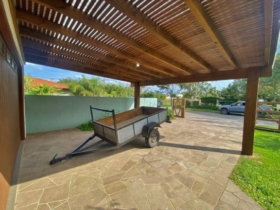 Imagem Casa com 4 Quartos à Venda, em Atlantida - Xangri-lá Imagem Casa com 4 Quartos à Venda, em Atlantida - Xangri-lá