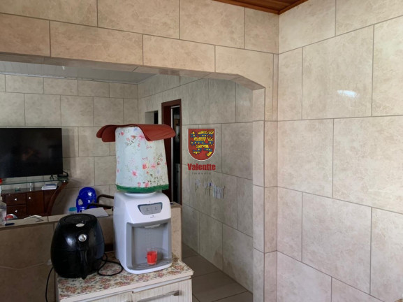 Imagem Casa com 3 Quartos à Venda, em Balneário - Florianópolis Imagem Casa com 3 Quartos à Venda, em Balneário - Florianópolis