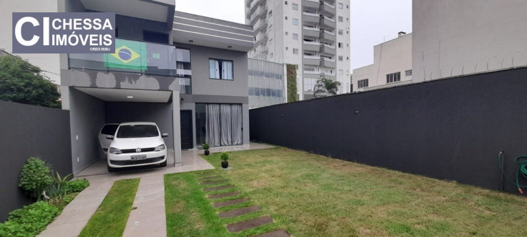 Imagem Sobrado com 4 Quartos à Venda ou Locação, 230 m² em Centro - Itajaí