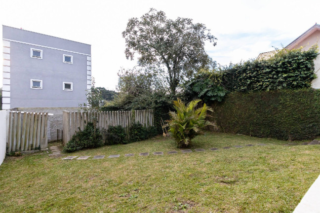Imagem Casa com 5 Quartos à Venda, 298 m² em Santa Cândida - Curitiba Imagem Casa com 5 Quartos à Venda, 298 m² em Santa Cândida - Curitiba