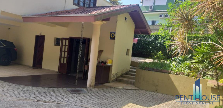 Imagem Casa com 4 Quartos à Venda, 351 m² em Praia Das Taquaras - Balneário Camboriú Imagem Casa com 4 Quartos à Venda, 351 m² em Praia Das Taquaras - Balneário Camboriú