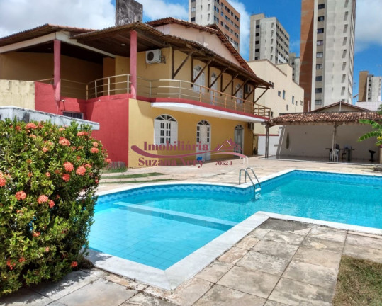 Casa com 4 Quartos à Venda,  em Nova Parnamirim - Parnamirim
