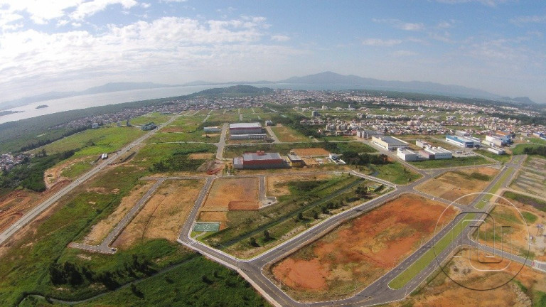 Imagem Terreno à Venda, 765 m² em Barra Do Aririú - Palhoça Imagem Terreno à Venda, 765 m² em Barra Do Aririú - Palhoça