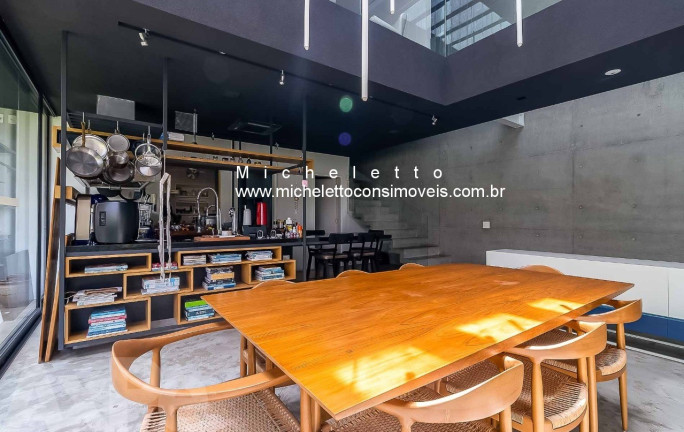 Imagem Sobrado com 3 Quartos à Venda, 330 m² em Sumaré - São Paulo