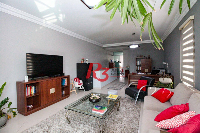 Imagem Sobrado com 4 Quartos à Venda, 227 m² em Boqueirão - Santos