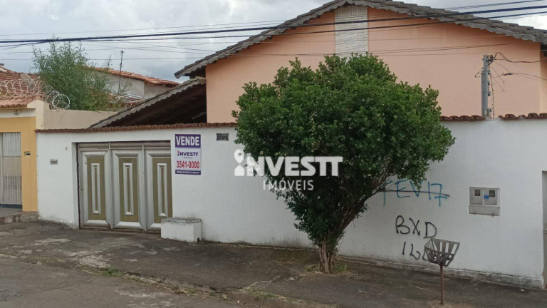 Casa com 4 Quartos à Venda, 325 m² em Jardim Novo Mundo - Goiânia